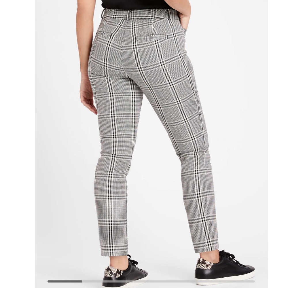 Banana Republic Curvy Mid-Rise Skinny Sloan Pant